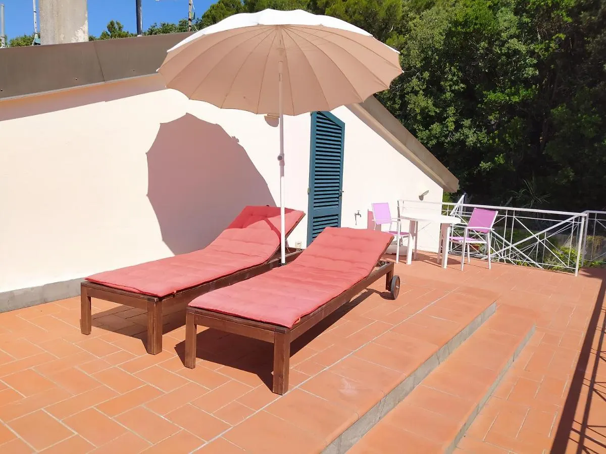 Villa Tra mare e bosco nella splendida Quercianella