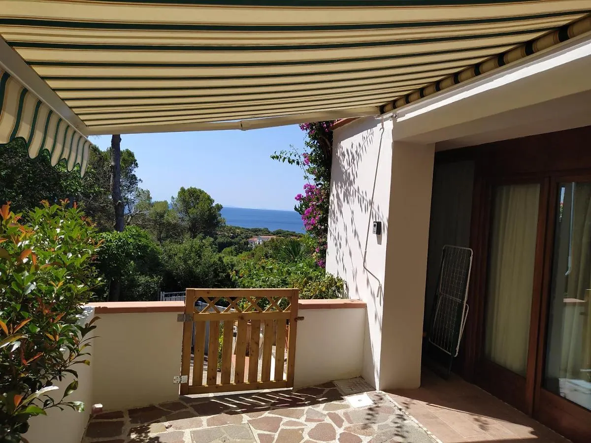 Villa Tra mare e bosco nella splendida Quercianella 0*,